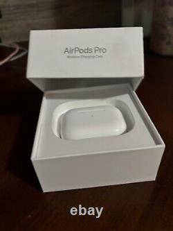 Apple AirPods Pro 1st Generation Wireless Earbuds Bluetooth Charging Case