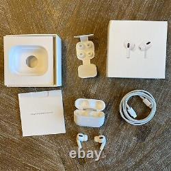 Apple AirPods Pro CIB MagSafe Wireless Charging Case AS IS- SOUND STATIC ISSUES