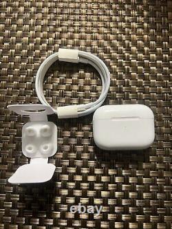 Apple AirPods Pro with MagSafe Wireless Charging Case White