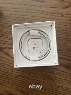 Apple AirPods Pro with MagSafe Wireless Charging Case White