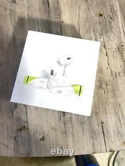 Apple AirPods Pro with MagSafe Wireless Charging Case White An An Apple Pen