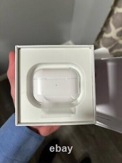 Apple Airpods Pro (2nd Generation) With Magsafe Wireless Charging Case