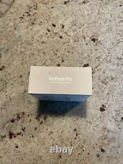 Airpods Pro d'Apple avec boîtier de recharge sans fil