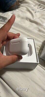 Apple AirPods Pro 2ème Génération avec Étui de Charge sans Fil MagSafe Blanc