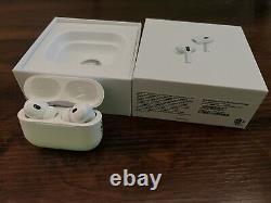 Apple AirPods Pro 2ème Génération avec Étui de Recharge sans Fil MagSafe Blanc.
