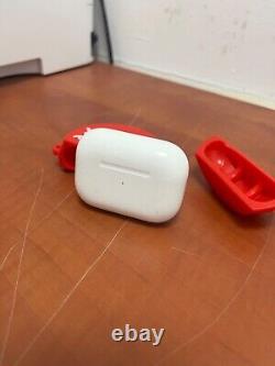 Apple AirPods Pro avec boîtier de chargement sans fil Blanc