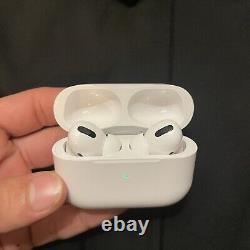 Apple AirPods Pro avec étui de chargement sans fil MagSafe Blanc