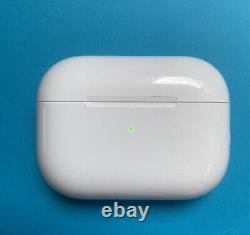 Apple AirPods Pro avec étui de chargement sans fil MagSafe ENSEMBLE COMPLET BEL ÉTAT