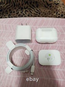 Apple Airpods Pro (2e génération) avec étui de chargement sans fil Magsafe & blanc
