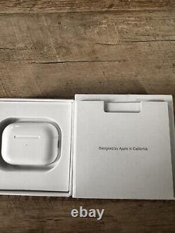 Apple Airpods Pro (2ème génération) avec étui de chargement sans fil Magsafe & blanc
