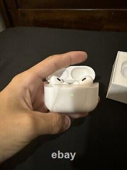 Écouteurs Apple AirPods Pro 2ème génération avec boîtier de charge sans fil MagSafe blanc