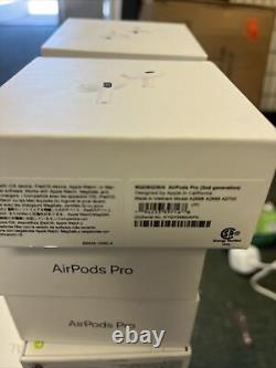 Écouteurs Apple AirPods Pro de 2e génération avec étui de chargement sans fil MagSafe blanc