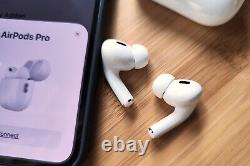 Écouteurs Apple AirPods Pro de 2ème génération avec boîtier de charge sans fil MagSafe blanc