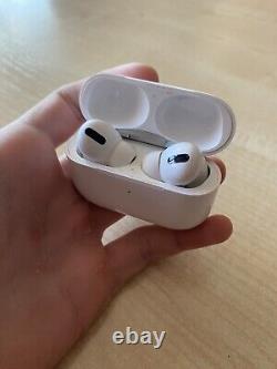 Écouteurs sans fil Apple AirPods Pro de 2e génération avec étui de chargement sans fil MagSafe blanc